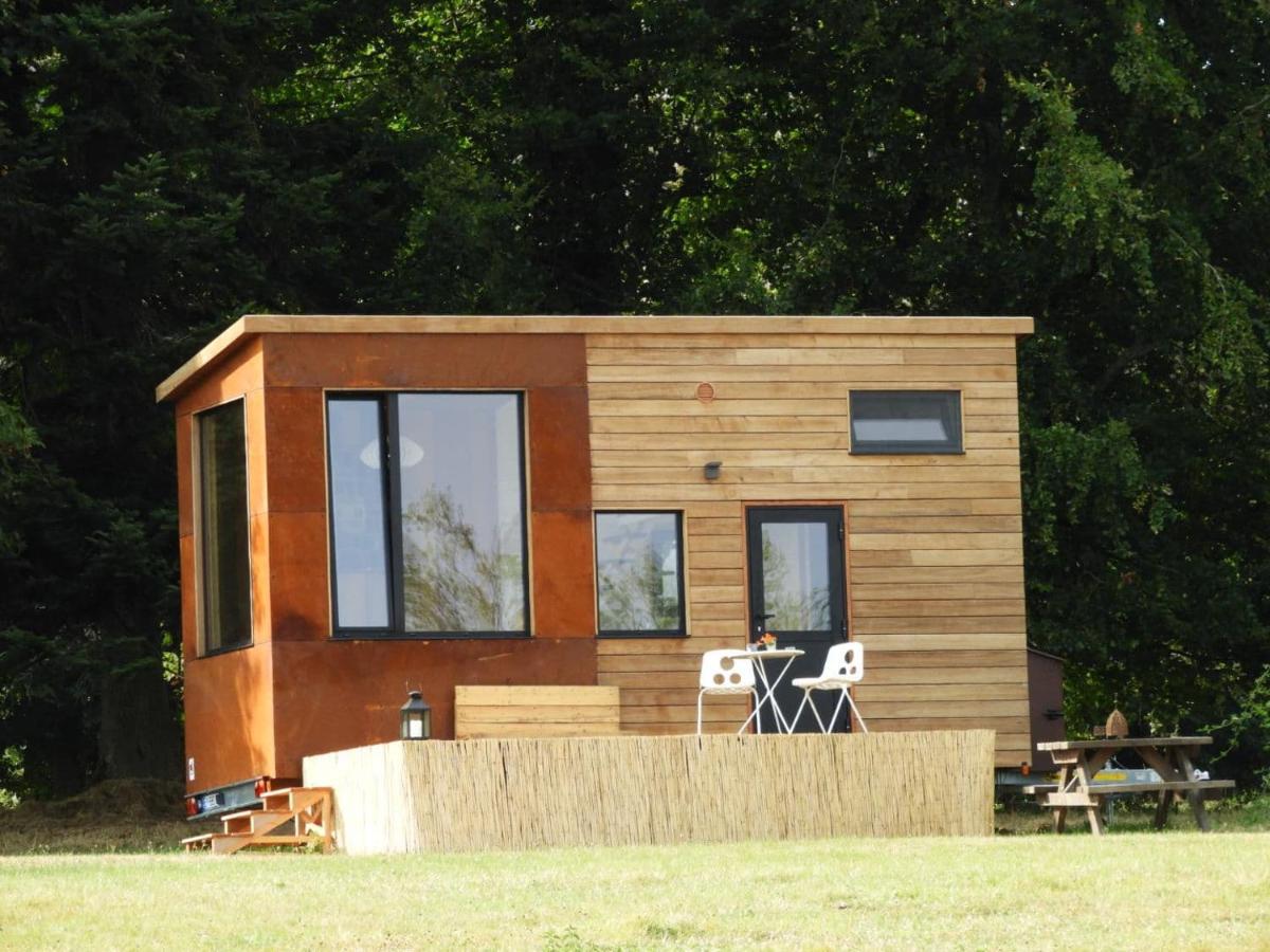Villa La Tiny Du Parc : Saint Symphorien Des Monts Ernée Exterior foto